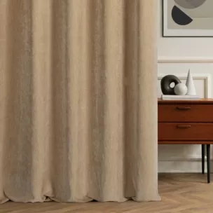 Zasłona szyta na taśmie 5 cm beżowa z miękkiej w dotyku tkaniny szenilowej