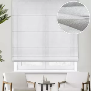 Roleta rzymska biała z delikatnej gładkiej etaminy, wykończonej obciążnikiem