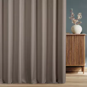 Zasłona szyta na taśmie 5 cm ciemnobeżowa z tkaniny zaciemniającej blackout 100% o właściwościach termoizolacyjnych