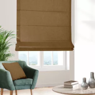 Roleta rzymska brązowa z tkaniny o naturalnym splocie w stylu eko