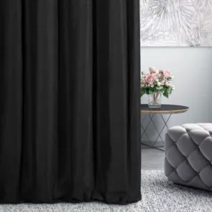 Zasłona szyta na taśmie 5 cm DORA - HIT czarna z miękkiej tkaniny o welurowej strukturze