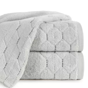 Ręcznik kąpielowy 70x140 cm bawełniany kolor srebrny z welwetową geometryczną bordiurą 500 g/m2 LUMIA