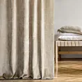 Zasłona szyta na taśmie 5 cm beżowo miedziana z welwetowej, miękkiej tkaniny, z połyskującym nadrukiem