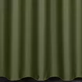 Zasłona szyta na taśmie 5 cm ciemnozielona z gładkiej tkaniny zaciemniającej typu dimout wykończona obciążnikiem