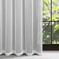 Firana biała z tkaniny w prążki przeplatane błyszczącą nicią 300x270 cm taśma NOELIA