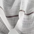 Firana szyta na flexach biało popielata z matowej miekkiej etaminy ozdobionej cienkimi paseczkami, wykończona obciążnikiem