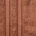 Ręcznik kąpielowy 70x140 cm bambusowy kolor ceglasty zdobiony bordiurą w pasy 500 g/m2 MILA