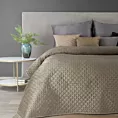Narzuta welwetowa ciemnobeżowa 170x210 cm pikowana w geometryczny wzór metodą hot press DIMON