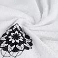 Zestaw ręczników bawełnianych na prezent 3 szt kolor biały,czarny z haftowanym motywem lotosu 380g/m2 LOTUS