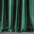 Zasłona szyta na taśmie 5 cm SAFARI ciemnozielona z miękkiej welwetowej tkaniny z połyskiem