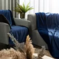 Narzuta, koc na fotel 70x160 cm granatowa z miękkiego polaru ze strukturą baranka TEDY Eurofirany Premium
