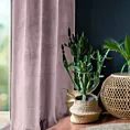 Zasłona pudrowo różowa z miękkiego welwetu 140x250 cm przelotka - SUZANA