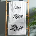 Zestaw ręczników bawełnianych na prezent 3 szt kolor biały,czarny z haftowanym motywem kwiatu wiśni 400 g/m2 SOFIA