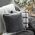 Poszewka na poduszkę 45x45 cm stalowo srebrna obszyta na rogach miękkim futerkiem
