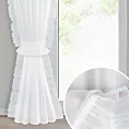 Firana biała z etaminy zdobiona falbanami po bokach tkaniny w zestawie ozdobny troczek 140x270 cm taśma KAREN