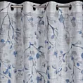 Zasłona biało, granatowa z wzorem kwitnących gałązek z delikatnej etaminy 140x250 cm przelotka - ANA