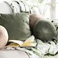 Poduszka dekoracyjna w formie kuli średnica 24 cm welwetowa oliwkowa GAJA
