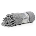 Koc flano 150x200 cm srebrny z wytłaczanym wzorem i dekoracyjnymi frędzlami EMMA