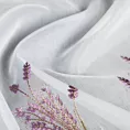 Firana szyta na flexach biało fioletowa z matowej tkaniny z efektem deszczyku, zdobionej haftem w kształcie lawendy