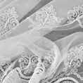 Firana szyta na taśmie 5 cm biała z matowej tkaniny ADEN ozdobionej kordonkowym haftem i aplikacją