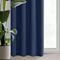 Zasłona granatowa z gładkiej tkaniny zaciemniającej typu - BLACKOUT 135x250 cm przelotka - PARISA - Design 91