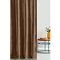 Zasłona szyta na taśmie 5 cm jasnobrązowa z tkaniny welwetowej w pionowe prążki, wykończona obciążnikiem