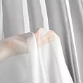 Firana szyta na taśmie 5 cm biała z miękkiej tkaniny o lekkim splocie i delikatnym połysku, wykończona obciążnikiem