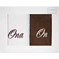 Zestaw ręczników bawełnianych na prezent 2 szt 50x90 cm z haftem ONA I ON kolor kremowy,brązowy 400 g/m2