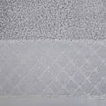 Ręcznik kąpielowy 50x90 cm bawełniany kolor srebrny z miękką szenilową bordiurą 520 g/m2 MARTHA