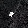 Koc flano 200x220 cm czarny zdobiony wytłaczanym wzorem CARO Design 91
