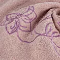 Zestaw ręczników bawełnianych na prezent 3 szt kolor pudrowy, liliowy z haftem uroczych kwiatów 400 g/m2 LILA