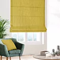 Roleta rzymska żółta z tkaniny welwetowej w pionowe prążki, wykończona obciążnikiem
