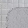 Narzuta welwetowa jasnosrebrna 170x210 cm pikowana metodą hot press w geometryczny wzór LUIZ 5 Design 91