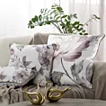 Poszewka na poduszkę 60x60 cm welwetowa, biało zielona z motywem roślinnym z wypustką na brzegach ROSALIA Eurofirany Premium