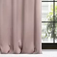Zasłona pudrowy róż zaciemniająca o strukturalnym wzorze 135x250 cm przelotka - CARLO