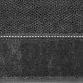 Ręcznik kąpielowy 50x90 cm bawełniany kolor grafitowy o ryżowej strukturze ze stebnowaniem i welwetową bordiurą 500 g/m2 SALADO