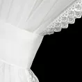 Firana biała z ozdobną koronką i troczkami w zestawie 400x250 cm na taśmie - CAROLINE