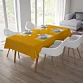 Obrus szyty DORA - HIT musztardowy z miękkiej tkaniny o welurowej strukturze