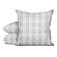 Poszewka szyta kremowo szampańska z dwustronnej tkaniny, deseń w kratę z dodatkiem srebrnej nici