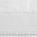 Ręcznik kąpielowy 50x90 cm bawełniany kolor biały z koronkową bordiurą 500 g/m2 EMI