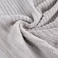 Ręcznik kąpielowy 50x90 cm bawełniany kolor srebrny bordiurą zero twist zdobiony paseczkami 400 g/m2 SAMMY