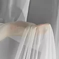 Tkanina firanowa gładki, mleczny woal o lejącej strukturze zakończona szwem obciążającym