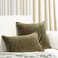 Poszewka na poduszkę 45x45 cm oliwkowa szenilowa zdobiona pasem z welwetu CARLA 01