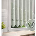 Tkanina firanowa zazdrostka z etaminy zdobiona haftowanymi ażurowymi sercami