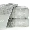 Ręcznik kąpielowy 70x140 cm bawełniany kolor srebrny z bordiurą zdobioną ornamentowym haftem 600 g/m2 KLAS 2