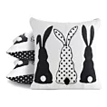 Poszewka na poduszkę 45x45 cm welwetowa czarno, biała z nadrukiem króliczków WIOSNA 4