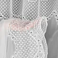 Firana szyta na tunelu biała matowa tkanina Peru, zdobiona haftem ażurowym tworzącym trzy poziome pasy