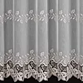 Tkanina firanowa typu aden,  zdobiona roślinnym haftem i jednym pasem gipiury