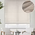 Roleta rzymska beżowa z miękkiej i połyskliwej tkaniny, wykończona obciążnikiem