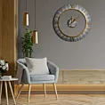 Dekoracyjny zegar ścienny w nowoczesnym stylu z metalu